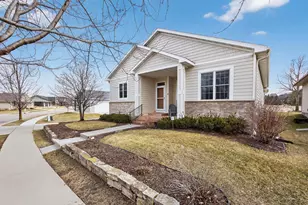 1948 Hadley Creek Dr NE, Rochester, MN 55906 - Photo 3