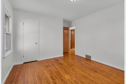 9109 Queen Avenue S, Bloomington, MN 55431 - Photo 17