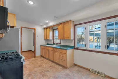 9109 Queen Avenue S, Bloomington, MN 55431 - Photo 9