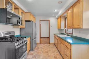 9109 Queen Ave S, Bloomington, MN 55431 - Photo 11