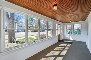 724 Olive St W, Stillwater, MN 55082 - Photo 3