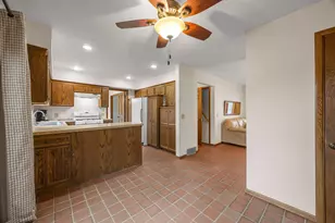 9449 Woodridge Dr, Eden Prairie, MN 55347 - Photo 31