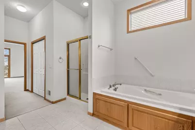 10471 Spyglass Drive, Eden Prairie, MN 55347 - Photo 23
