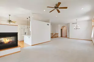 10471 Spyglass Dr, Eden Prairie, MN 55347 - Photo 9