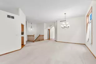 10471 Spyglass Dr, Eden Prairie, MN 55347 - Photo 7