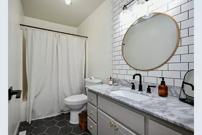 907 E 4th Street, Winona, MN 55987 - Photo 11