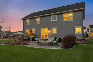 5288 Porchlight Vw, Woodbury, MN 55129 - Photo 3