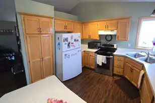 920 W 9th St, Rush City, MN 55069 - Photo 7