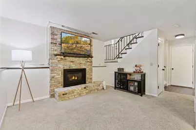 1042 Pontiac Lane, Chanhassen, MN 55317 - Photo 25