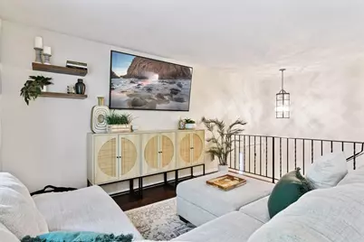 1042 Pontiac Lane, Chanhassen, MN 55317 - Photo 5