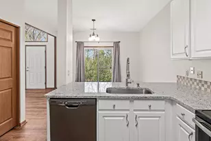 547 Woodduck Dr, Woodbury, MN 55125 - Photo 9