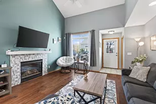 8606 Quarry Ridge Ln, Woodbury, MN 55125 - Photo 5
