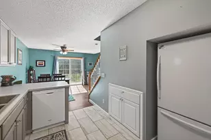 8606 Quarry Ridge Ln, Woodbury, MN 55125 - Photo 15