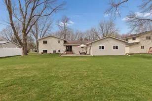 1197 Jackson Street S, Shakopee, MN 55379 - Photo 35