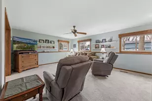 1197 Jackson Street S, Shakopee, MN 55379 - Photo 11