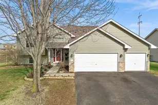 1106 Maplewood Ave SW, Isanti, MN 55040 - Photo 3