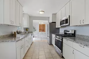 2238 Berland Pl, Saint Paul, MN 55119 - Photo 5