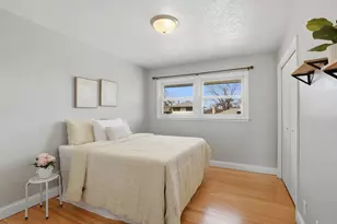 2238 Berland Pl, Saint Paul, MN 55119 - Photo 9