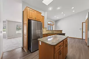 1692 Kerry Ln, Woodbury, MN 55125 - Photo 11