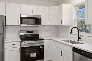 4925 Queen Ave N, Minneapolis, MN 55430 - Photo 9