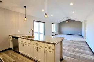 2025 Clark St, Saint Peter, MN 56082 - Photo 5