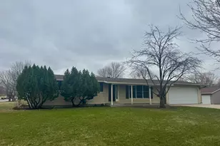 301 S 4th St, Olivia, MN 56277 - Photo 3