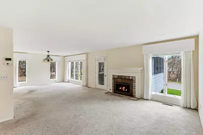 101 Wildwood Bay Drive, Mahtomedi, MN 55115 - Photo 9