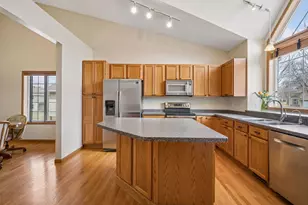 13775 Dorothy Dr, Rogers, MN 55374 - Photo 5