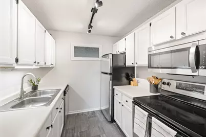 2150 Ridge Drive #24, Saint Louis Park, MN 55416 - Photo 7