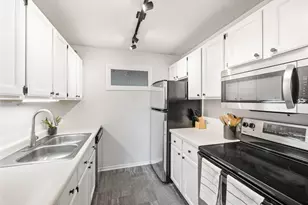 2150 Ridge Dr, Saint Louis Park, MN 55416 - Photo 7