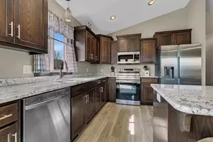 2393 Topaz St, Saint Augusta, MN 56301 - Photo 3