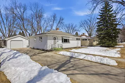 305 21st Avenue N, Fargo, ND 58102 - Photo 1