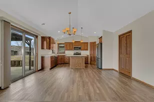 113 Glenview Loop, Saint Cloud, MN 56303 - Photo 9