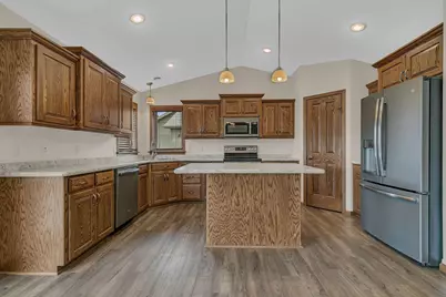 113 Glenview Loop, Saint Cloud, MN 56303 - Photo 11