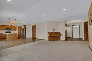 113 Glenview Loop, Saint Cloud, MN 56303 - Photo 5