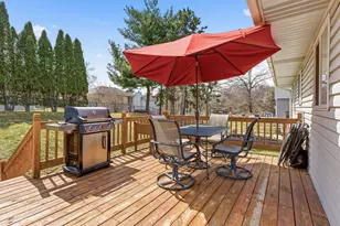 2044 Burke Ave E, North Saint Paul, MN 55109 - Photo 9