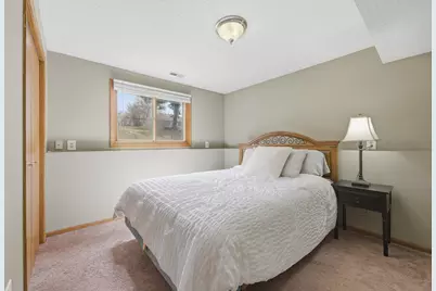 2044 Burke Avenue E, North Saint Paul, MN 55109 - Photo 41