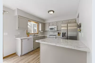 2044 Burke Avenue E, North Saint Paul, MN 55109 - Photo 21