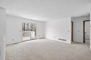 7073 17th St N, Oakdale, MN 55128 - Photo 7