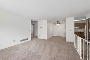 7073 17th St N, Oakdale, MN 55128 - Photo 9