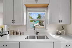 3214 Dupont Ave N, Minneapolis, MN 55412 - Photo 13