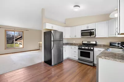 2015 Heritage Drive, Shakopee, MN 55379 - Photo 3