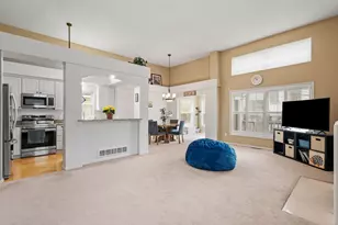 9565 Zircon Ct N, Maple Grove, MN 55311 - Photo 7