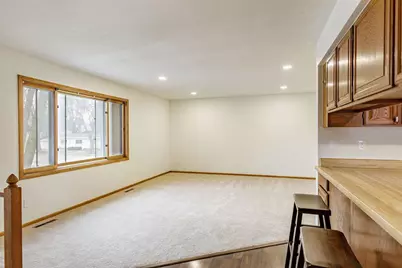 312 Cedar Ln, Montevideo, MN 56265 - Photo 5