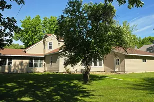 535 W 1st St, Cottonwood, MN 56229 - Photo 33