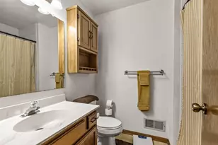 971 Heritage Ct E, Vadnais Heights, MN 55127 - Photo 11