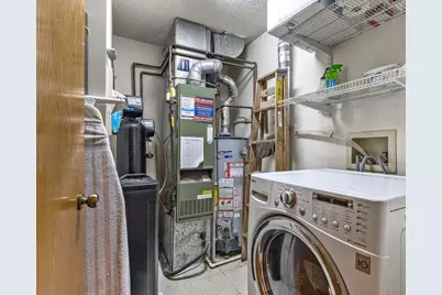 971 Heritage Court E #204, Vadnais Heights, MN 55127 - Photo 13