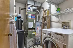 971 Heritage Ct E, Vadnais Heights, MN 55127 - Photo 13