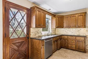 9037 Emerson Ave S, Bloomington, MN 55420 - Photo 11