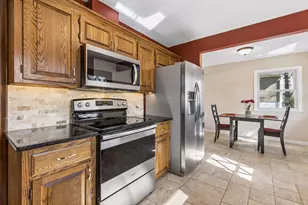 9037 Emerson Ave S, Bloomington, MN 55420 - Photo 13